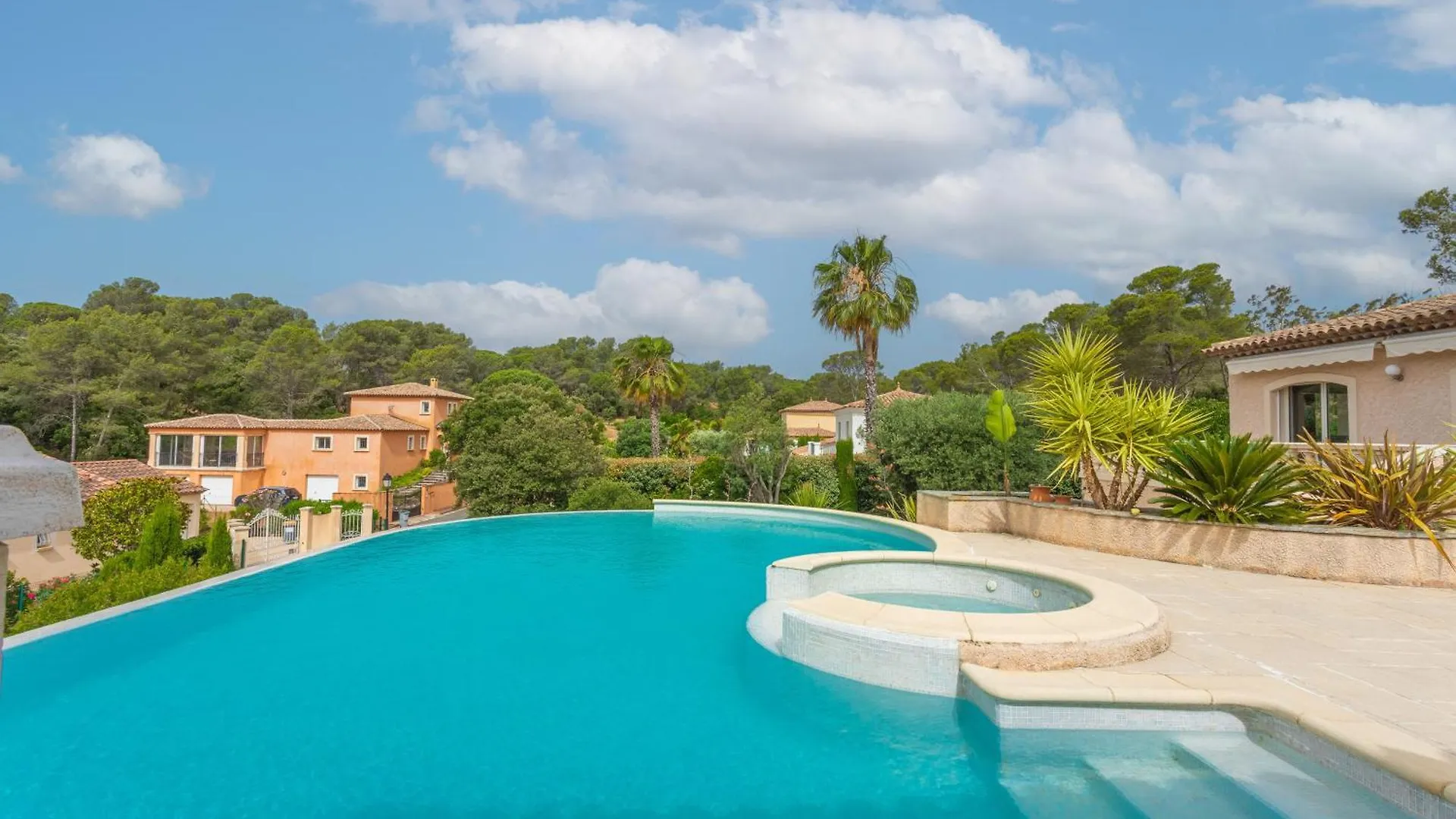 Villa Bonheur Saint-Raphaël 法国